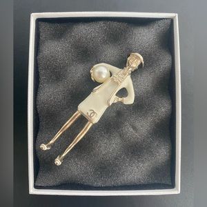 Rare Madame Coco Chanel With Pearl Brooch - Authentic Like New